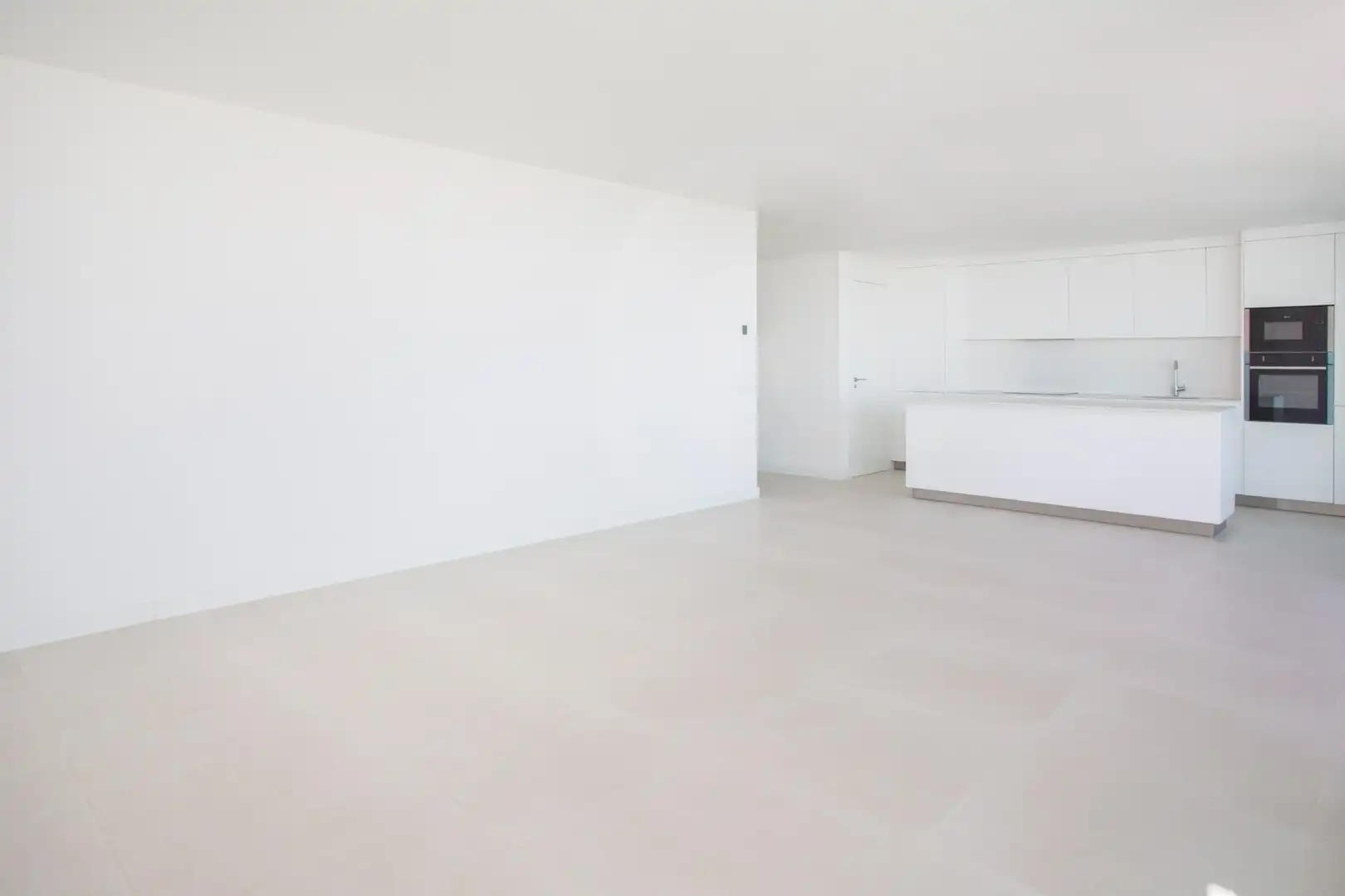 Piso con piscina en venta en Avenida 8 de Marzo, imagen 4