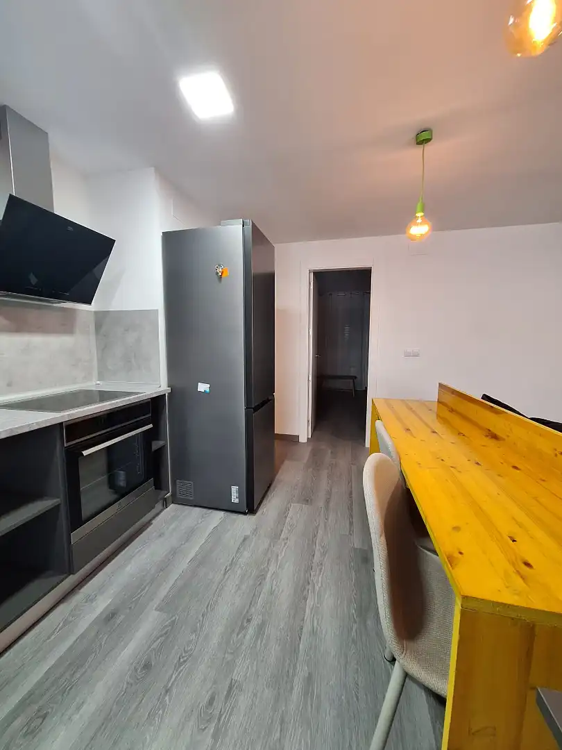 Cuina de Pis en venda en Balaguer amb Calefacció, Parquet i Moblat