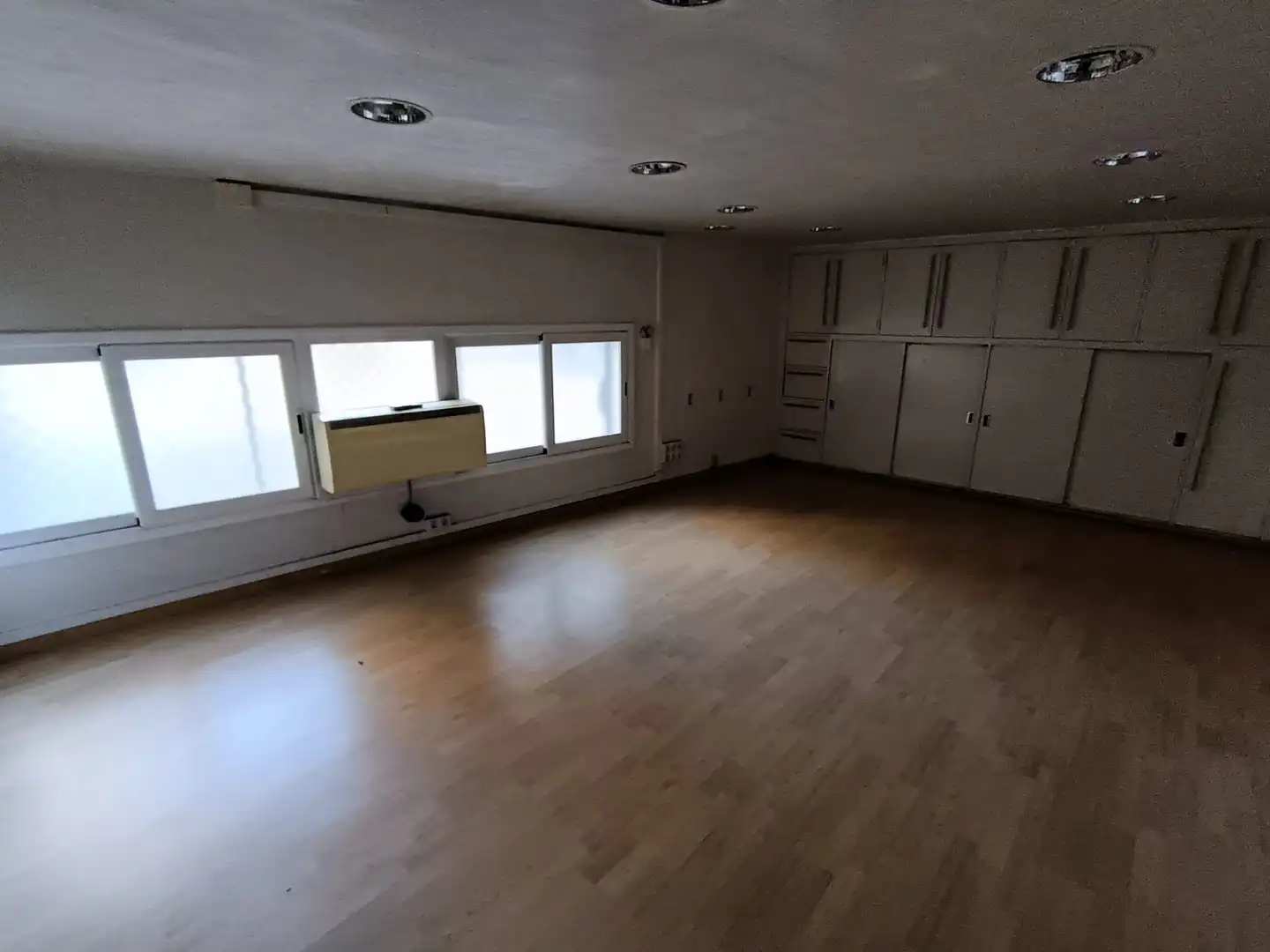 Business premises for sale in Carrer del Montsià, imagen 2
