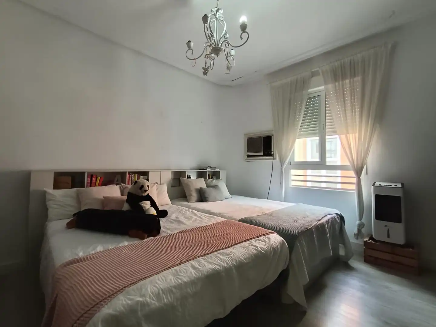 Schlafzimmer von Wohnung zum Verkauf in Córdoba mit Klimaanlage, Terrasse und Balkon