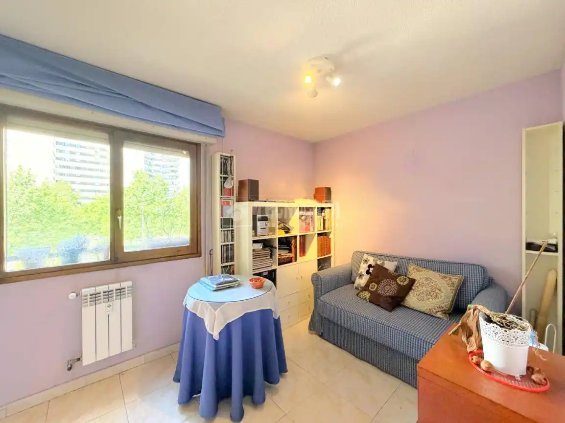 Habitación de Piso en venta en Madrid con Calefacción, Piscina y Piscina comunitaria