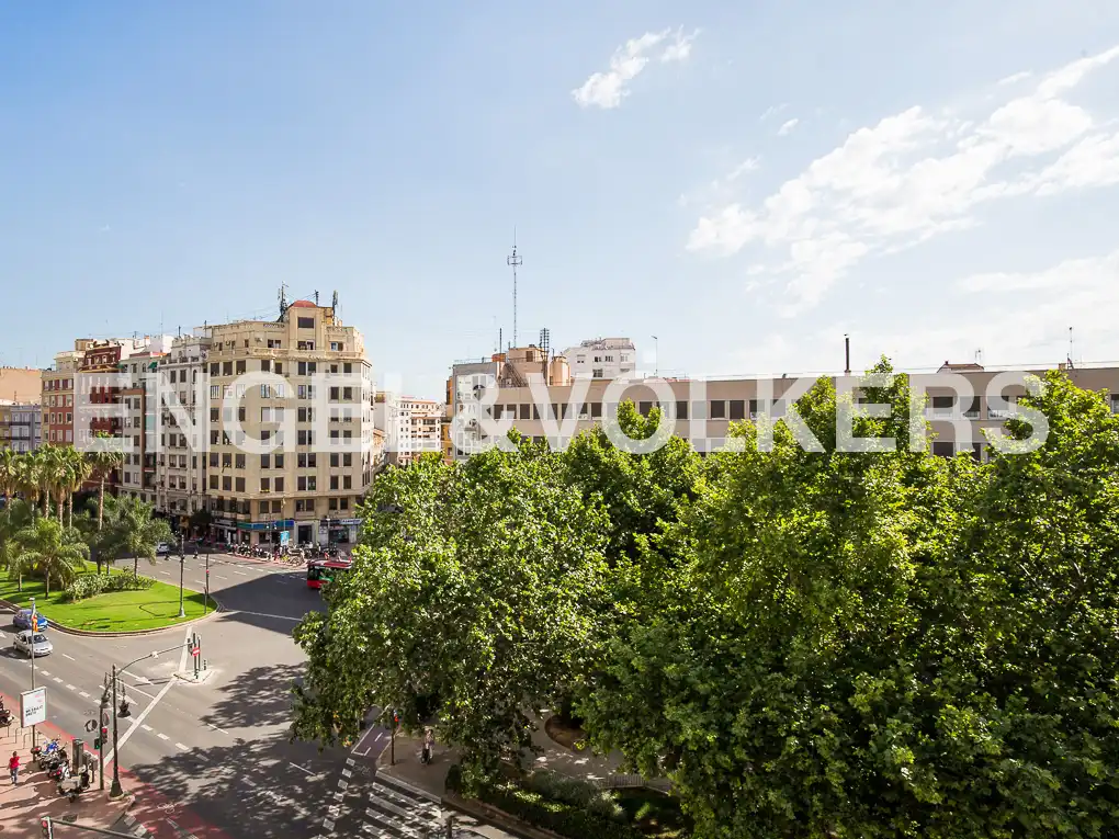 Vista exterior de Piso de alquiler en Valencia con Aire acondicionado, Calefacción y Balcón