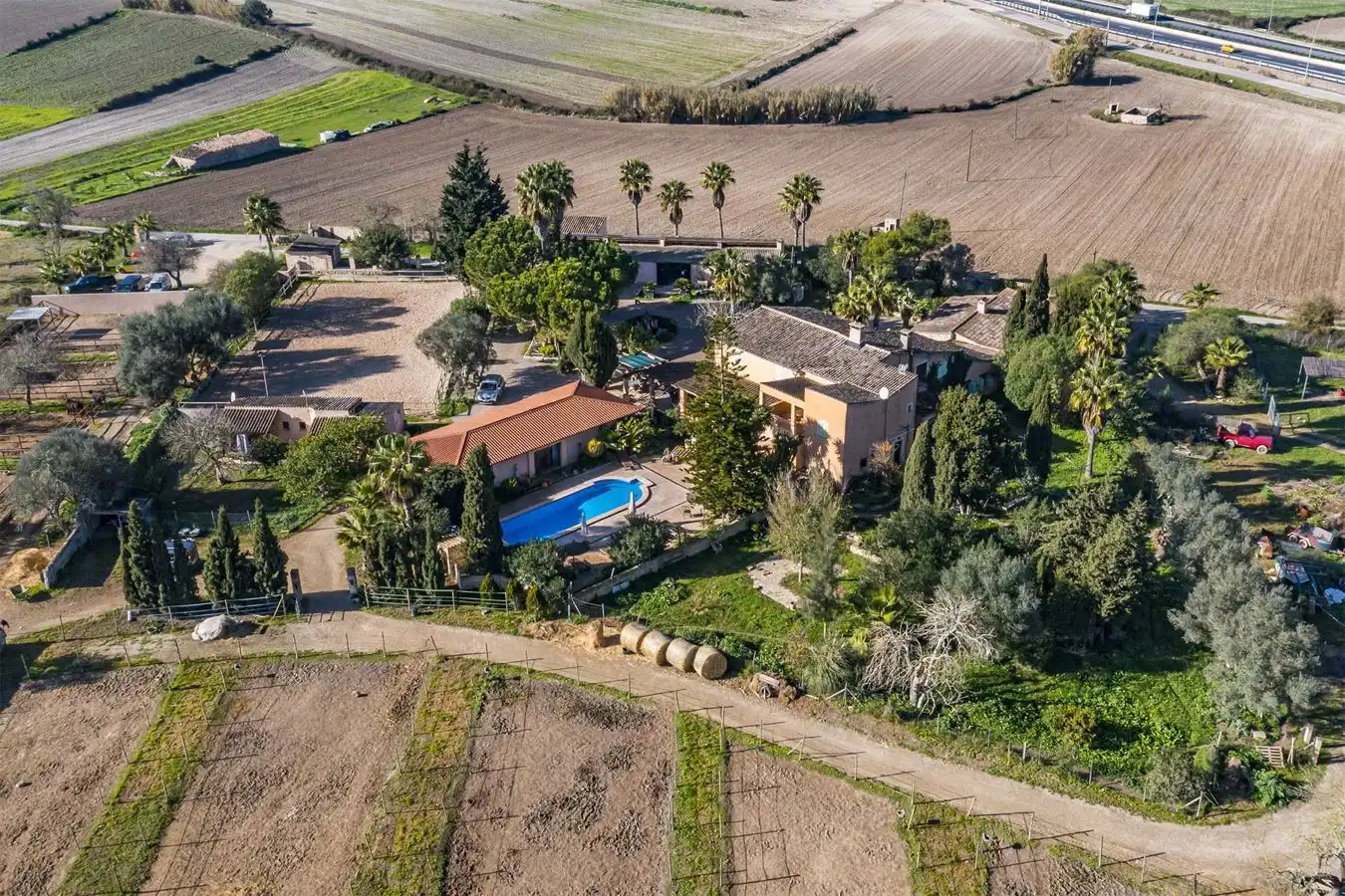 Casa rustica con piscina in vendita a Montuïri, imagen 2