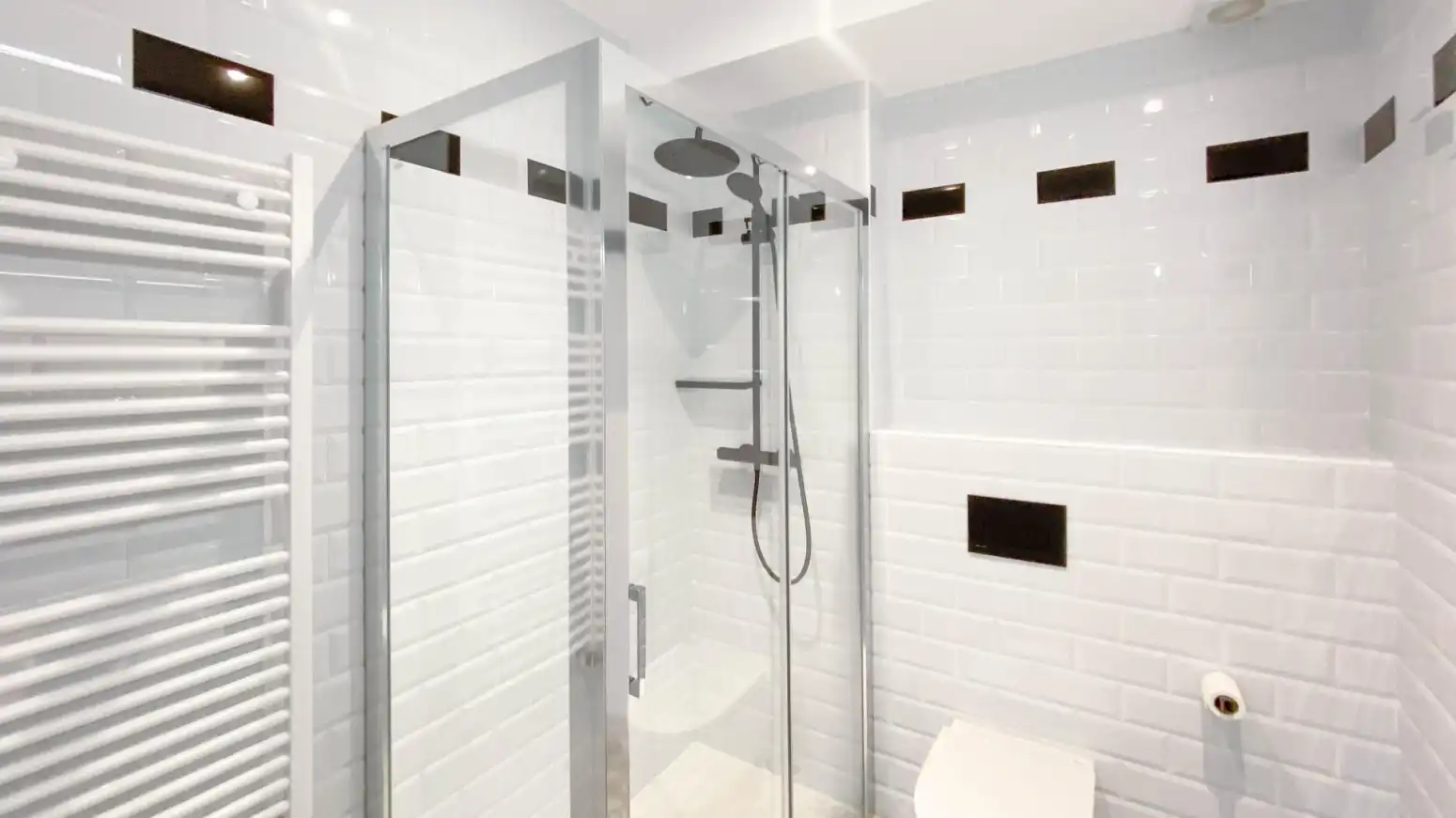 Bathroom of Flat for rent in Santander  with Heating, Terrace and Furnished