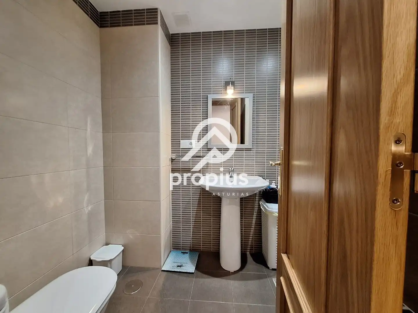 Bathroom of Flat for sale in Parres  with Heating, Storage room and Furnished