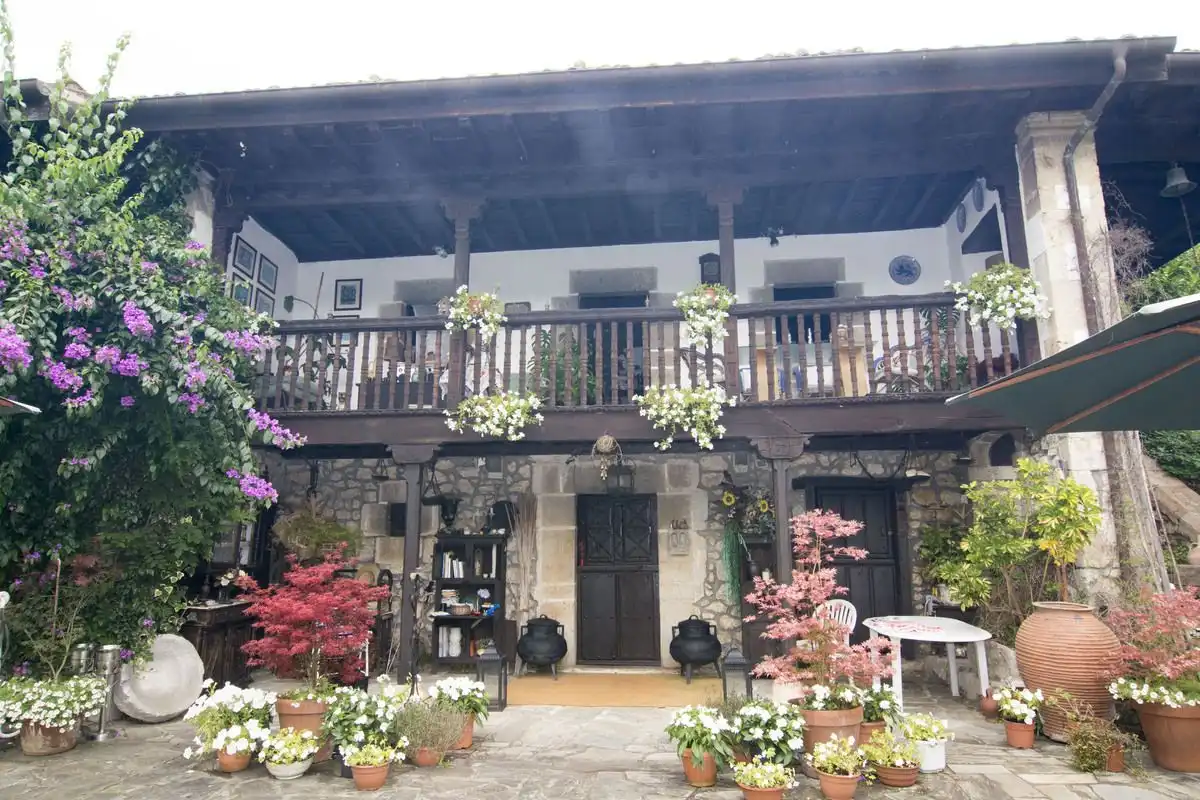 Detached house with garden for sale in Posada - Barro