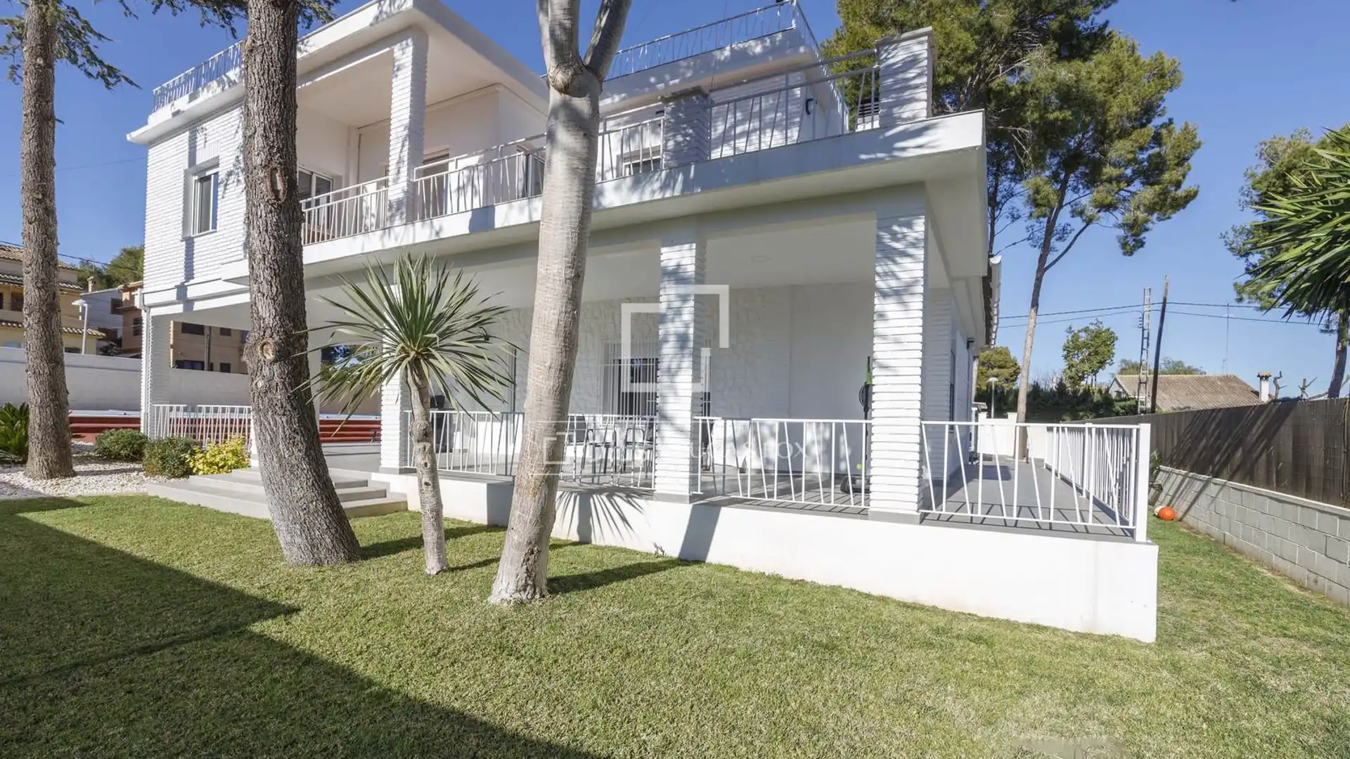 Vista exterior de Casa o chalet de alquiler en Paterna con Aire acondicionado, Terraza y Trastero