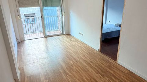 Foto 2 de Piso en venta en Carrer D'andrés Segovia, Llefià, Badalona