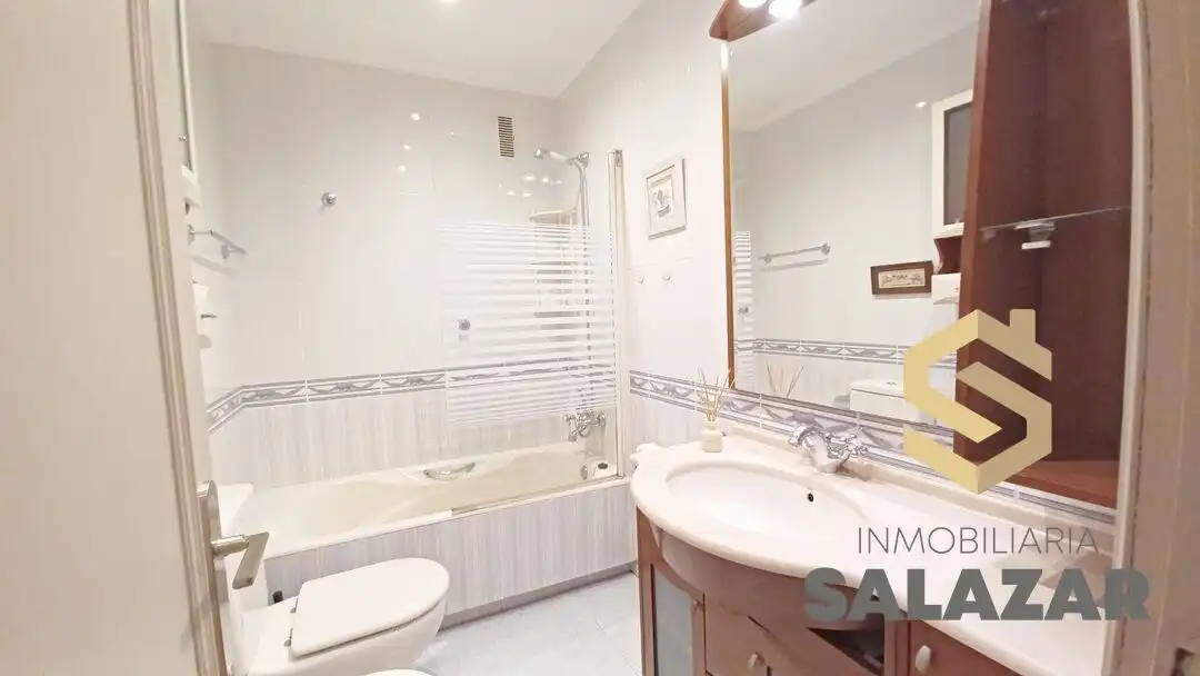 Flat for rent in Haro Plaza, Santutxu - Basarrate