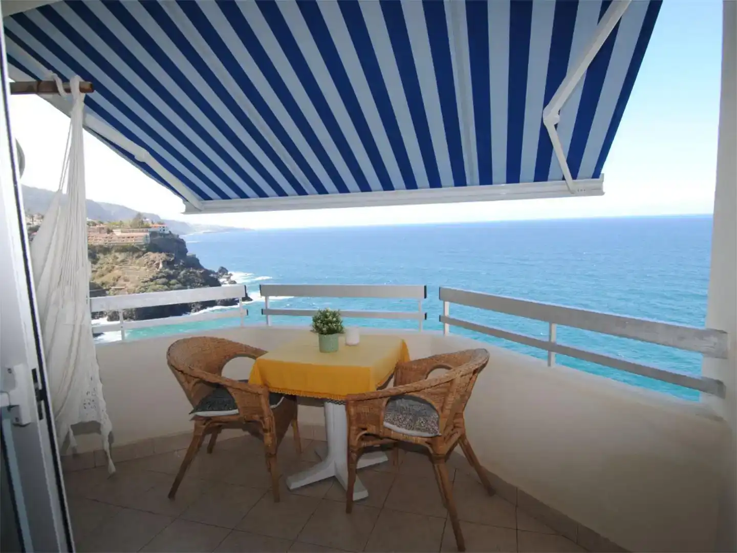 Terrasse von Wohnungen zur Miete in Los Realejos mit Schwimmbad und Balkon