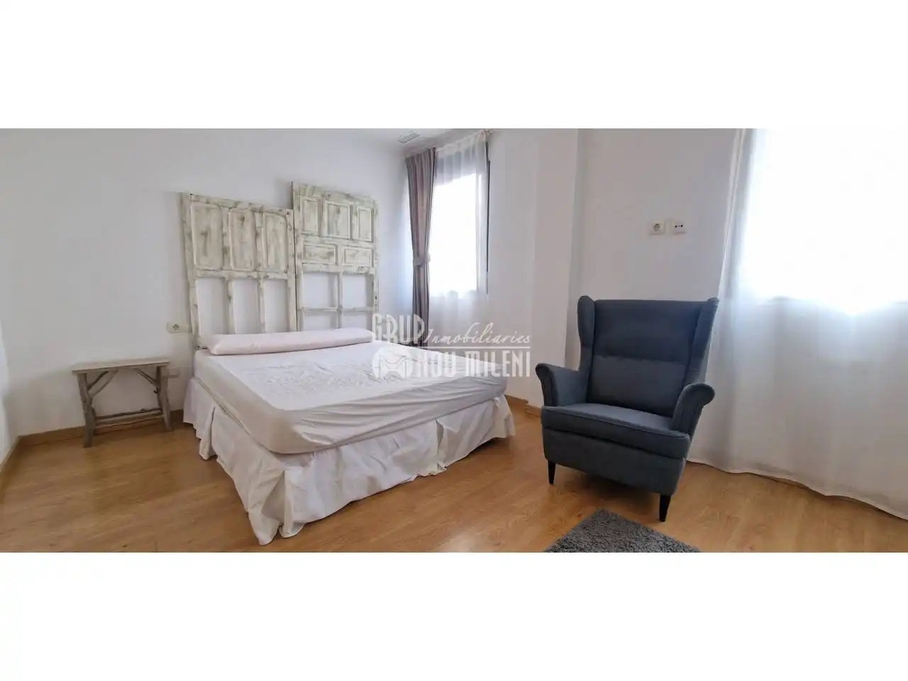 Bedroom of Flat for sale in Silla  with Air Conditioner, Heating and Parquet flooring