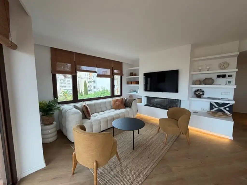 Apartments for rent in Santa Catalina