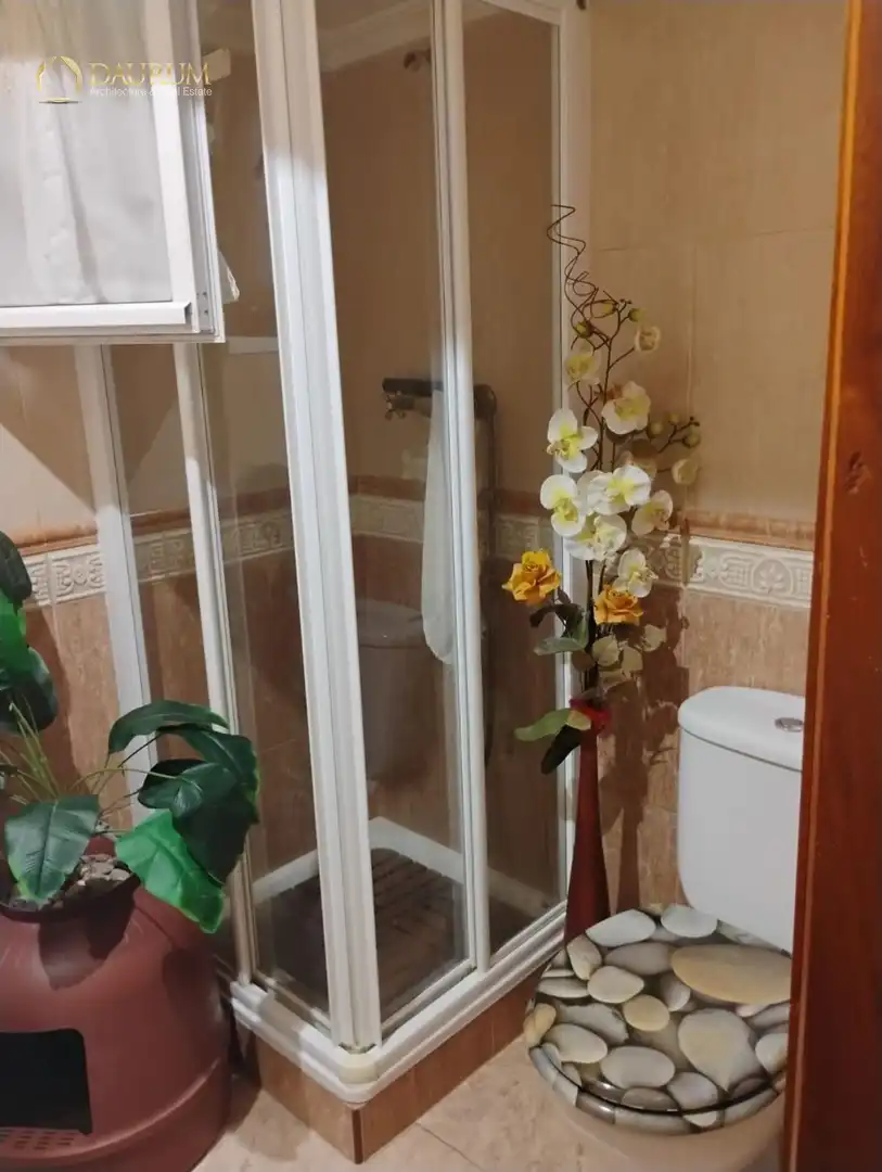 Bany de Dúplex en venda en Sevilla amb Aire condicionat, Calefacció i Terrassa