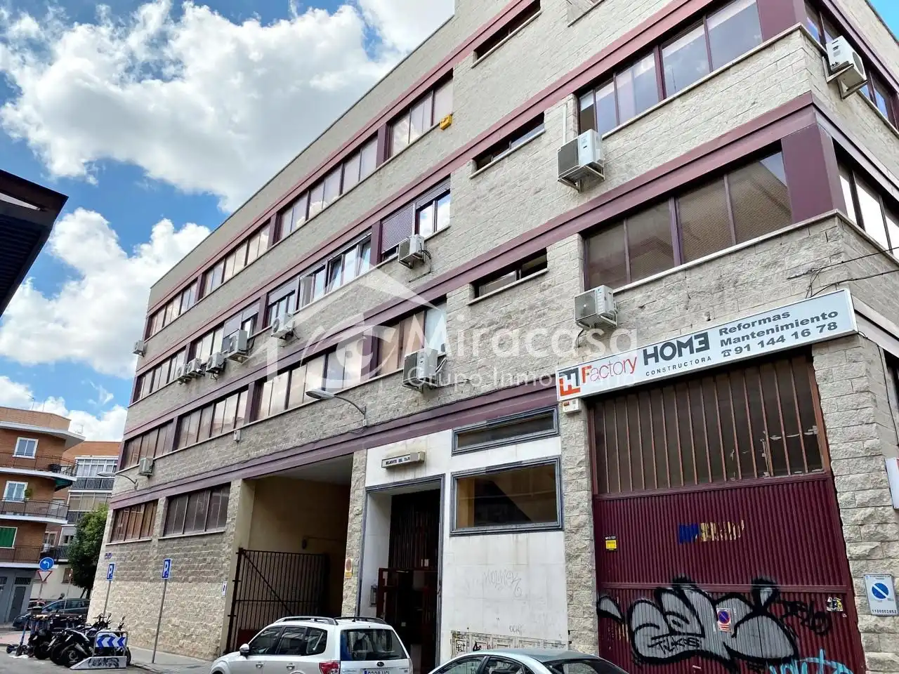 Außenansicht von Fabrikhallen zum Verkauf in  Madrid Capital