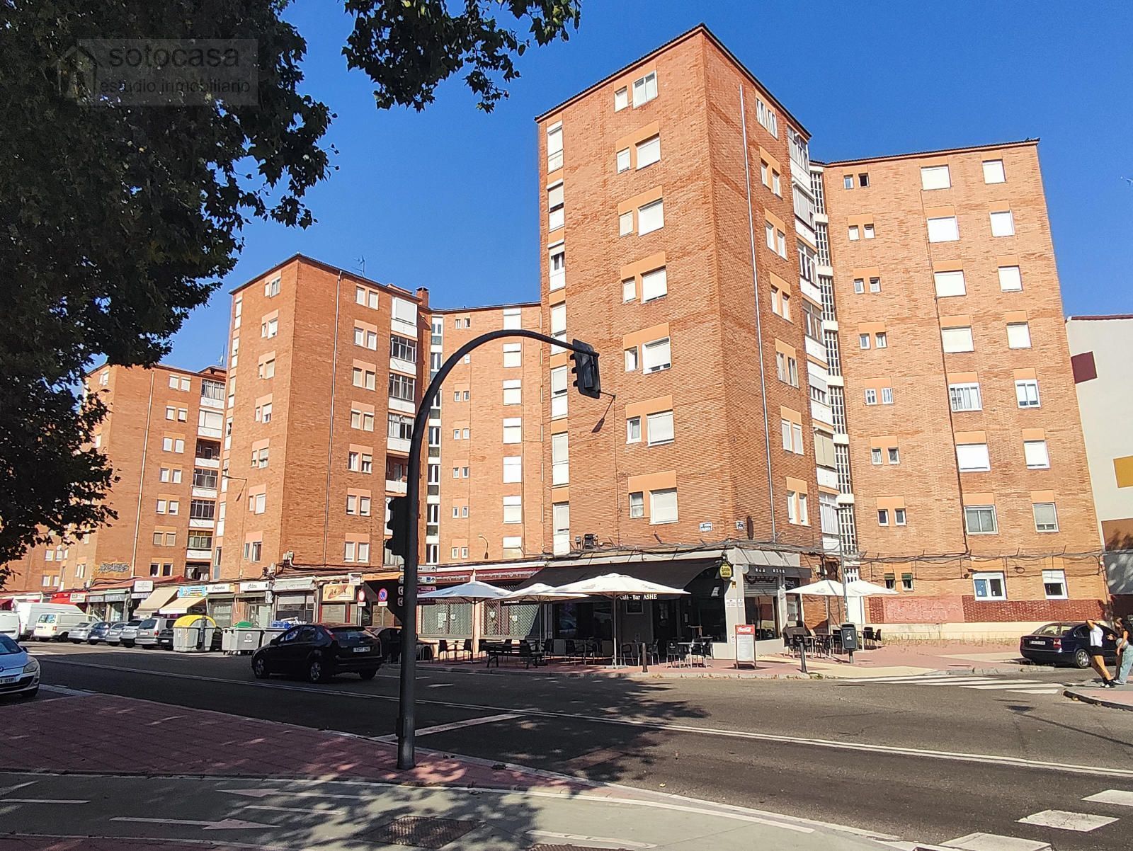 Exterior view of Flat for sale in Valladolid Capital  with Heating