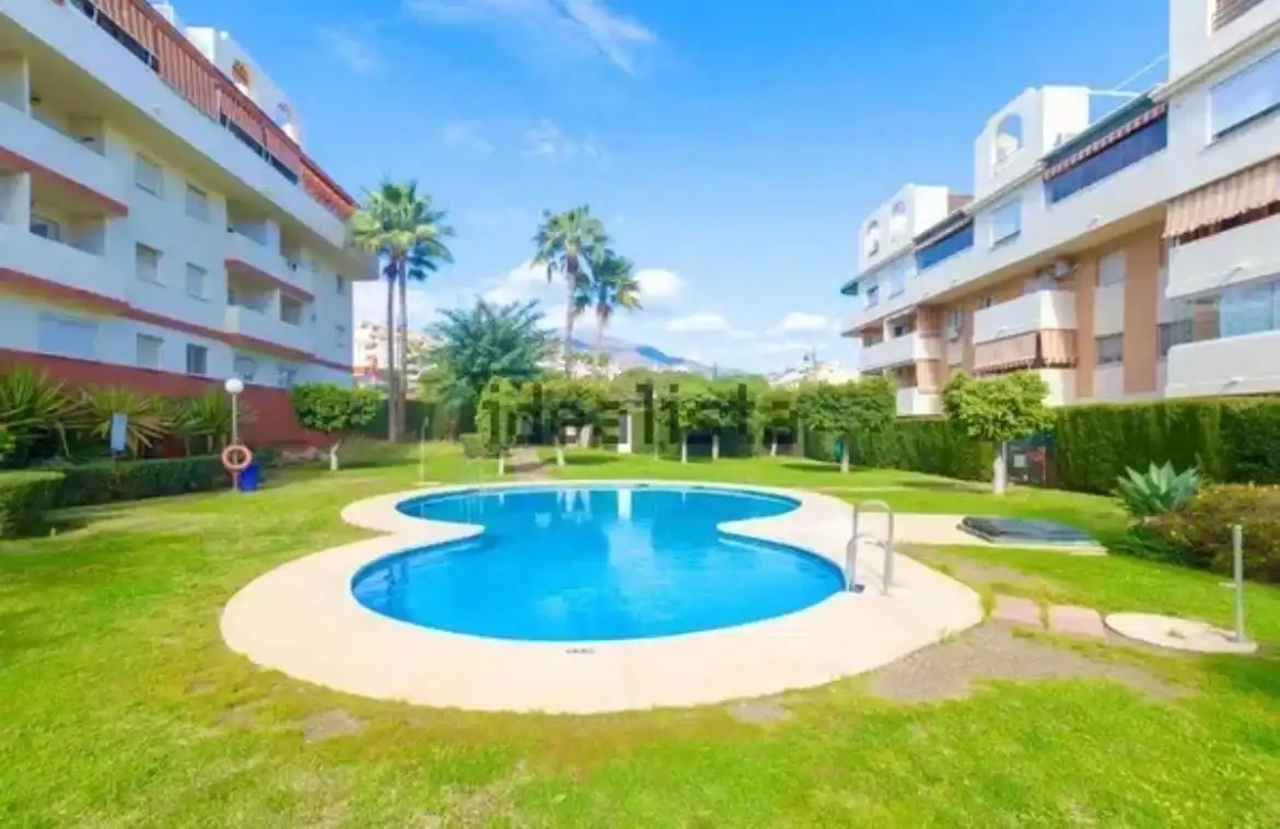 Jardín de Apartamento de alquiler en Estepona con Aire acondicionado, Jardín privado y Trastero