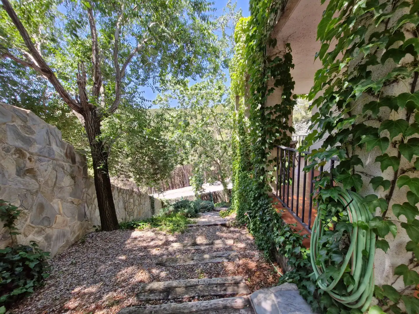 Exterior view of Houses for sale in Almoster  with Air Conditioner, Heating and Storage room
