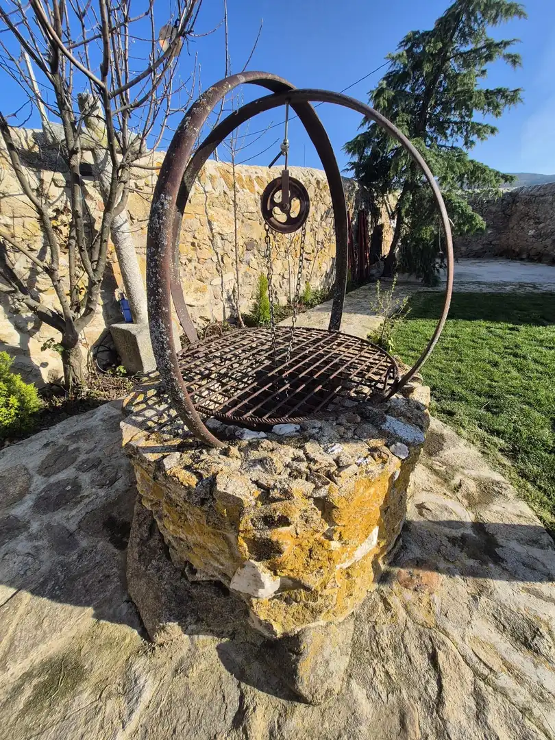 Jardí de Casa o xalet de lloguer en Gemuño amb Calefacció, Jardí privat i Terrassa