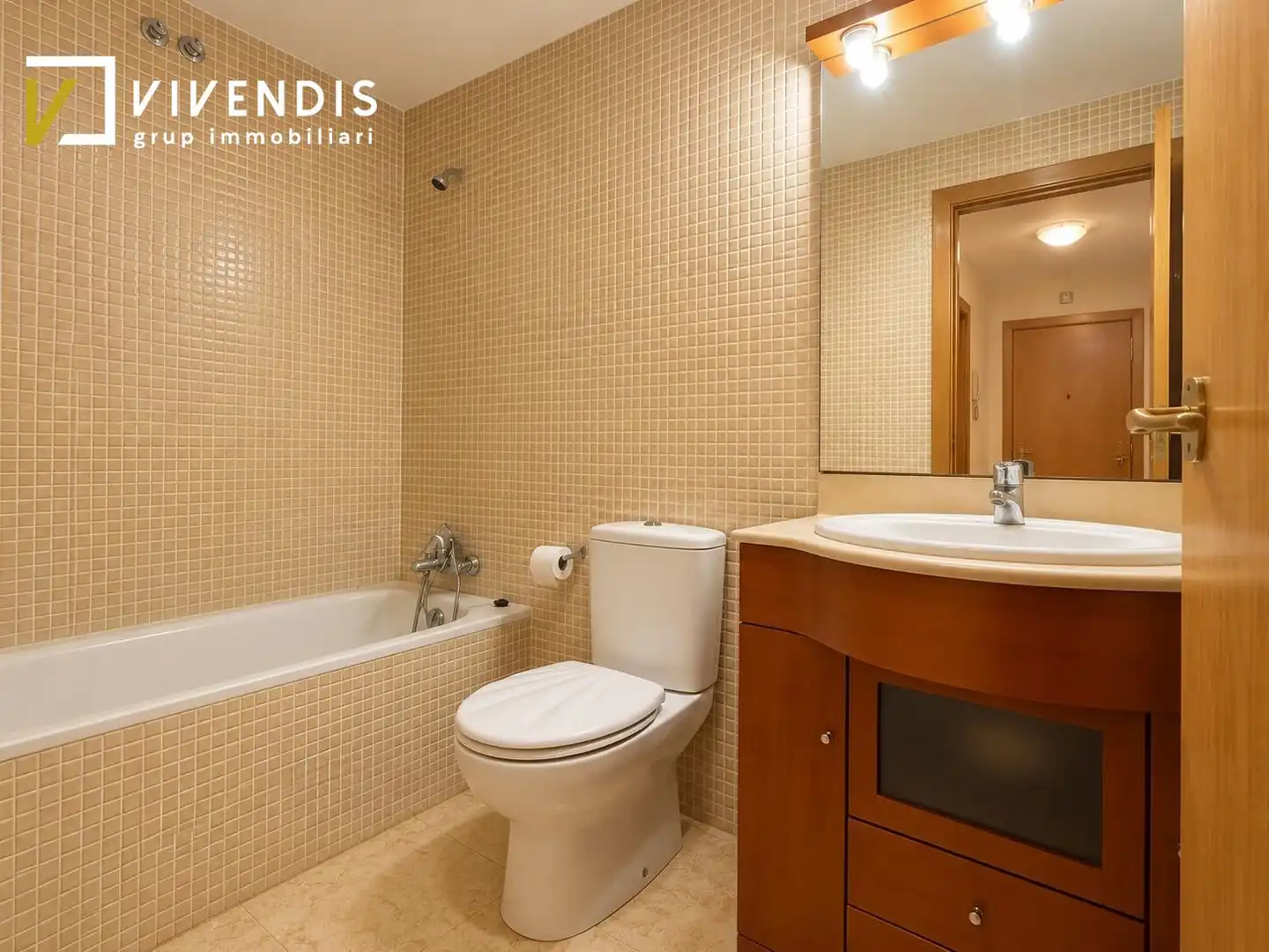Baño de Piso en venta en Lleida con Calefacción, Parquet y Trastero