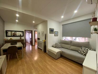 Living room of Flat for sale in  Barcelona Capital  with Heating