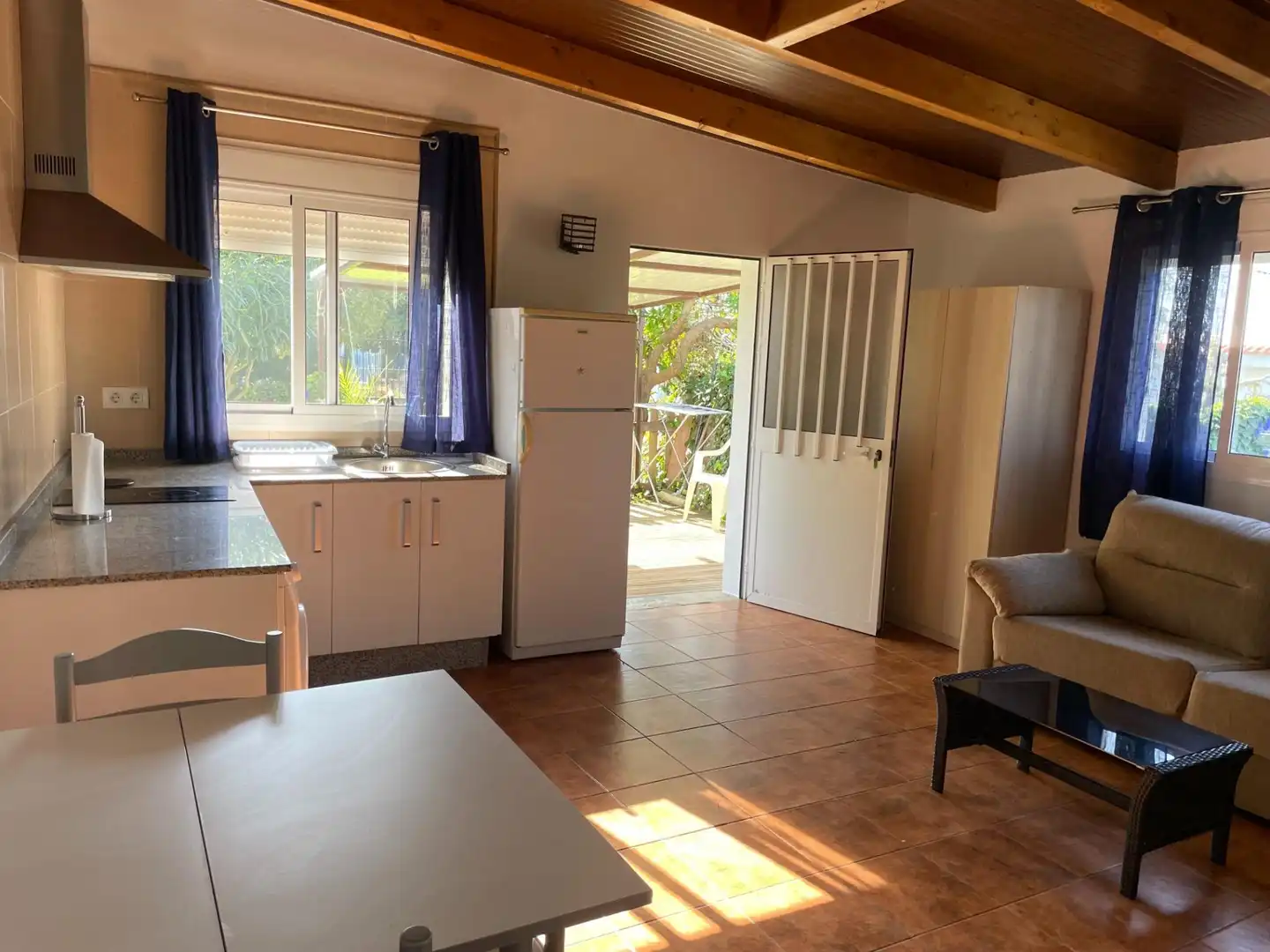 Cuina de Finca rústica en venda en Tarifa amb Aire condicionat, Calefacció i Jardí privat
