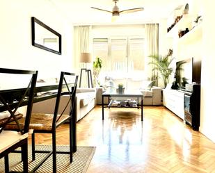 Living room of Flat for sale in  Madrid Capital