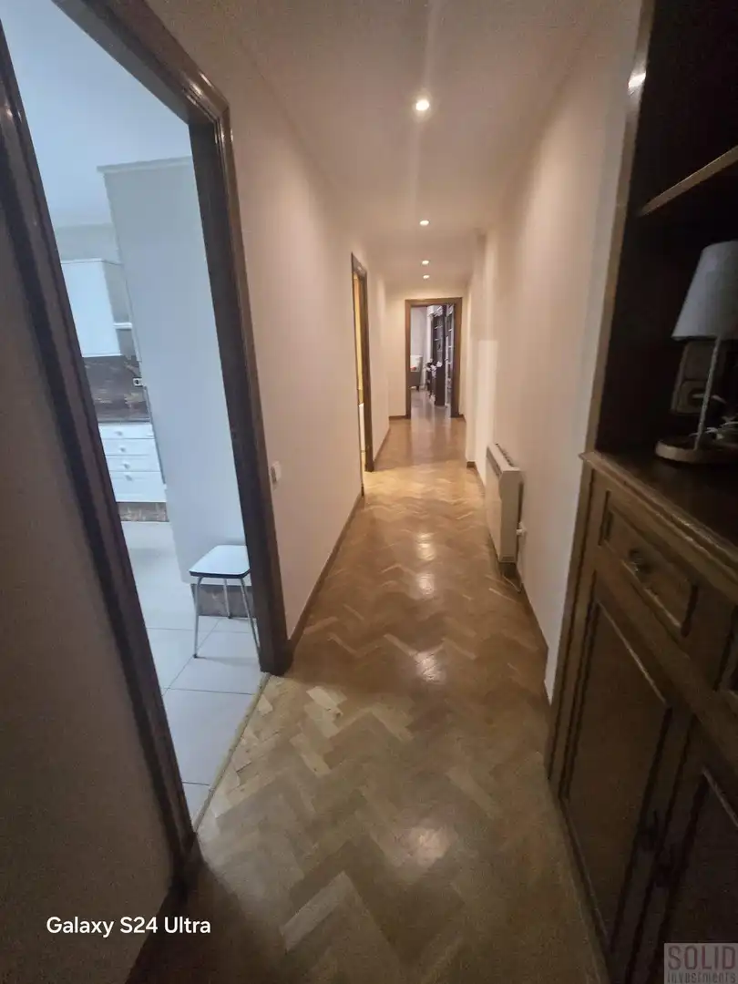 Flat for rent in Valencia  with Air Conditioner and Balcony