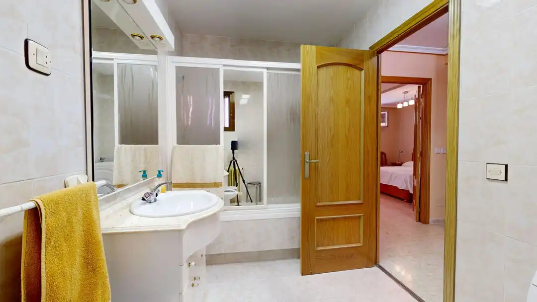 Baño de Casa o chalet en venta en Valdelaguna con Aire acondicionado, Calefacción y Terraza