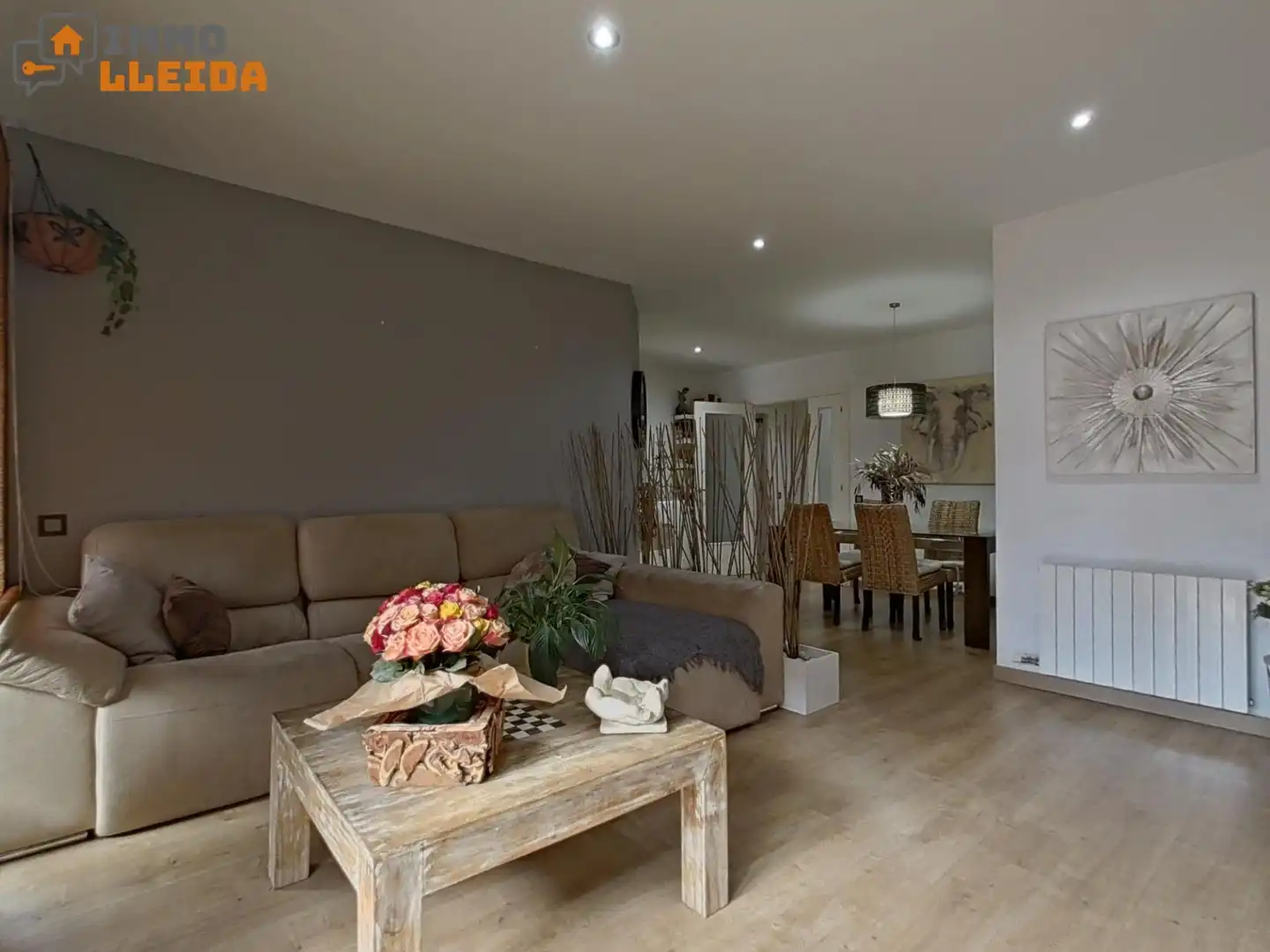 Sala d'estar de Planta baixa en venda en Cerdanyola del Vallès amb Aire condicionat, Calefacció i Terrassa