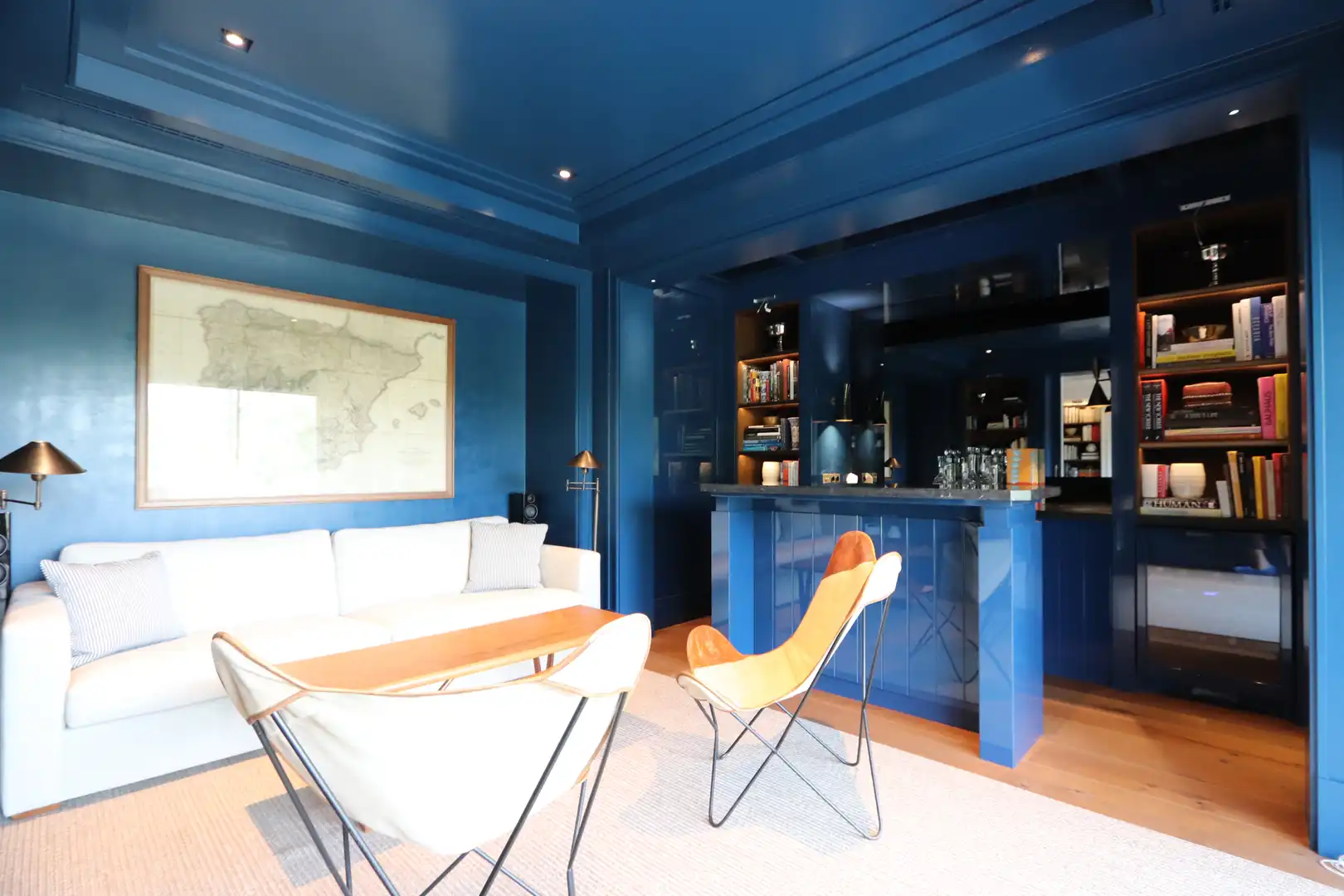 Living room of Flat for sale in Madrid  with Air Conditioner, Heating and Parquet flooring
