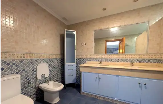 Baño de Casa o chalet de alquiler en Linares con Aire acondicionado, Terraza y Amueblado
