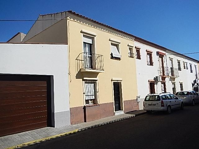 Single-family semi-detached for sale in Puebla de la Calzada