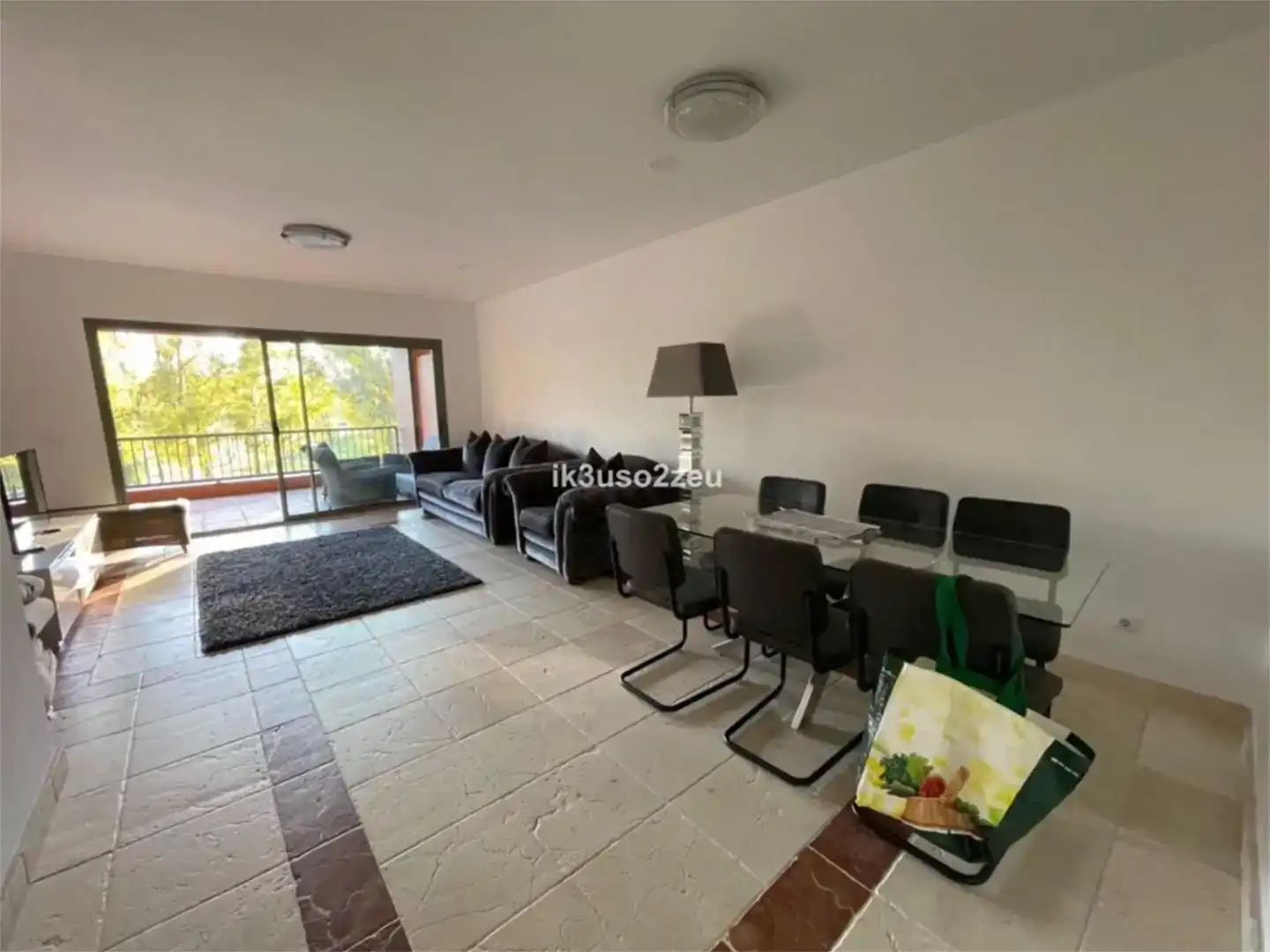Wohnzimmer von Wohnung zur Miete in Estepona mit Klimaanlage und Schwimmbad