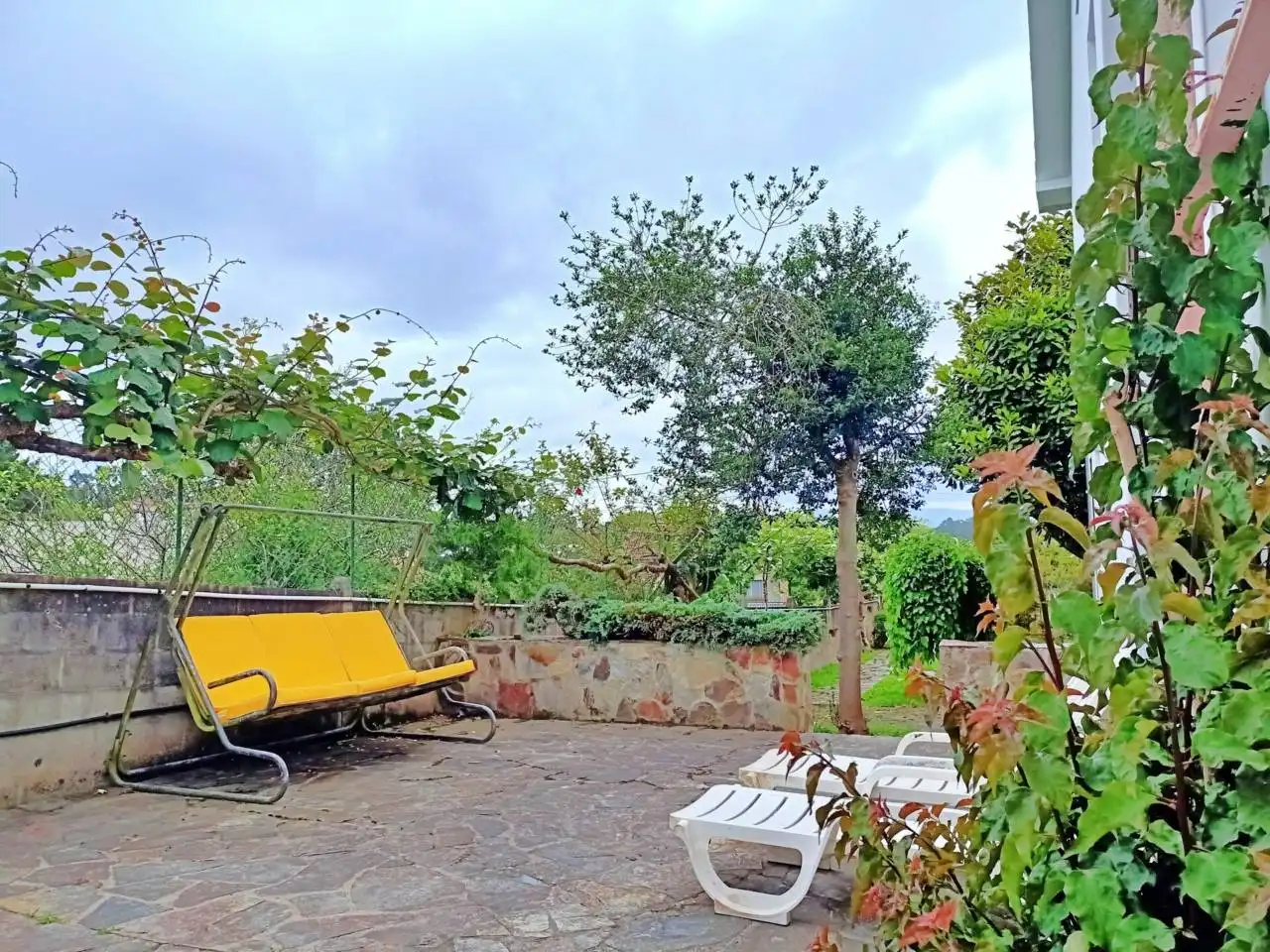 Jardín de Casa o chalet en venta en Oleiros con Calefacción