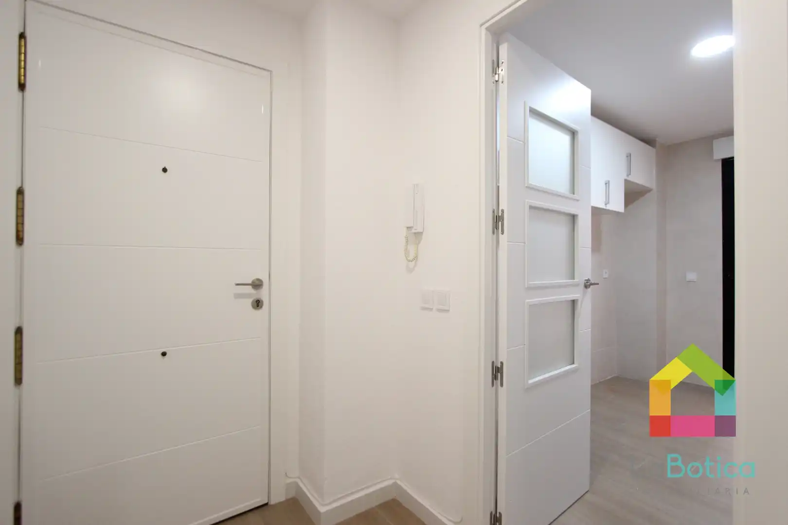 Flat for sale in Toledo  with Air Conditioner and Heating