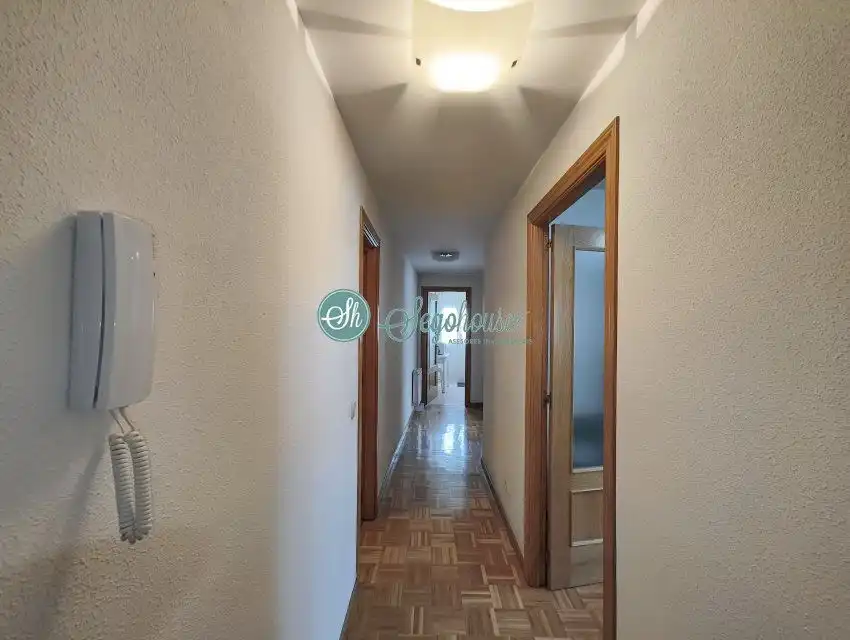 Piso de alquiler en San Cristóbal de Segovia con Calefacción, Parquet y Amueblado