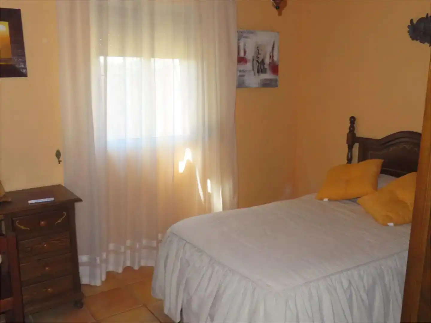 Dormitori de Finca rústica en venda en Villar del Rey amb Aire condicionat, Jardí privat i Traster