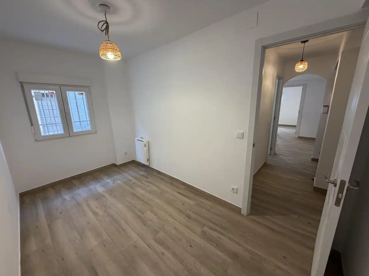 Habitación de Planta baja en venta en Madrid con Calefacción