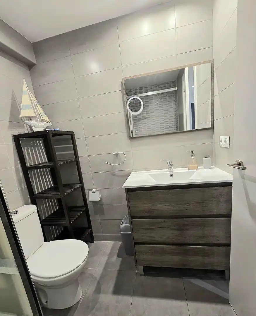 Badezimmer von Wohnung zum Verkauf in Benalmádena mit Privatgarten, Möbliert und Gemeinschaftspool