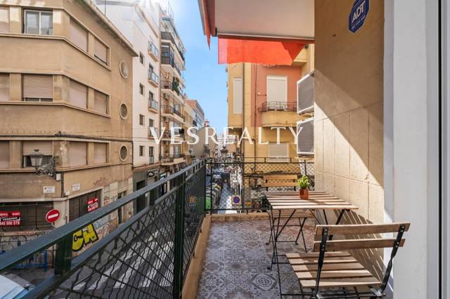 Piso en Alquiler en Calle COLON en Barrio del Centro