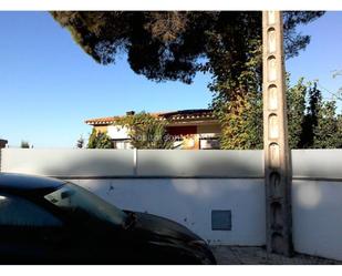 Vista exterior de Casa o xalet en venda en La Roca del Vallès amb Jardí privat i Terrassa