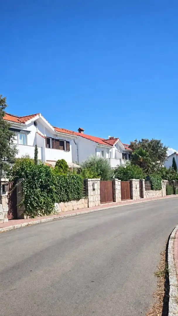 Casa pareada con piscina en venta en Alpedrete