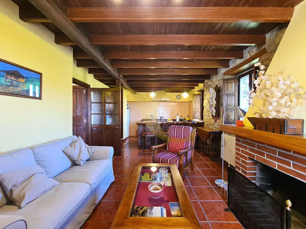 Sala de estar de Casa o chalet en venta en Villaviciosa con Calefacción, Jardín privado y Amueblado