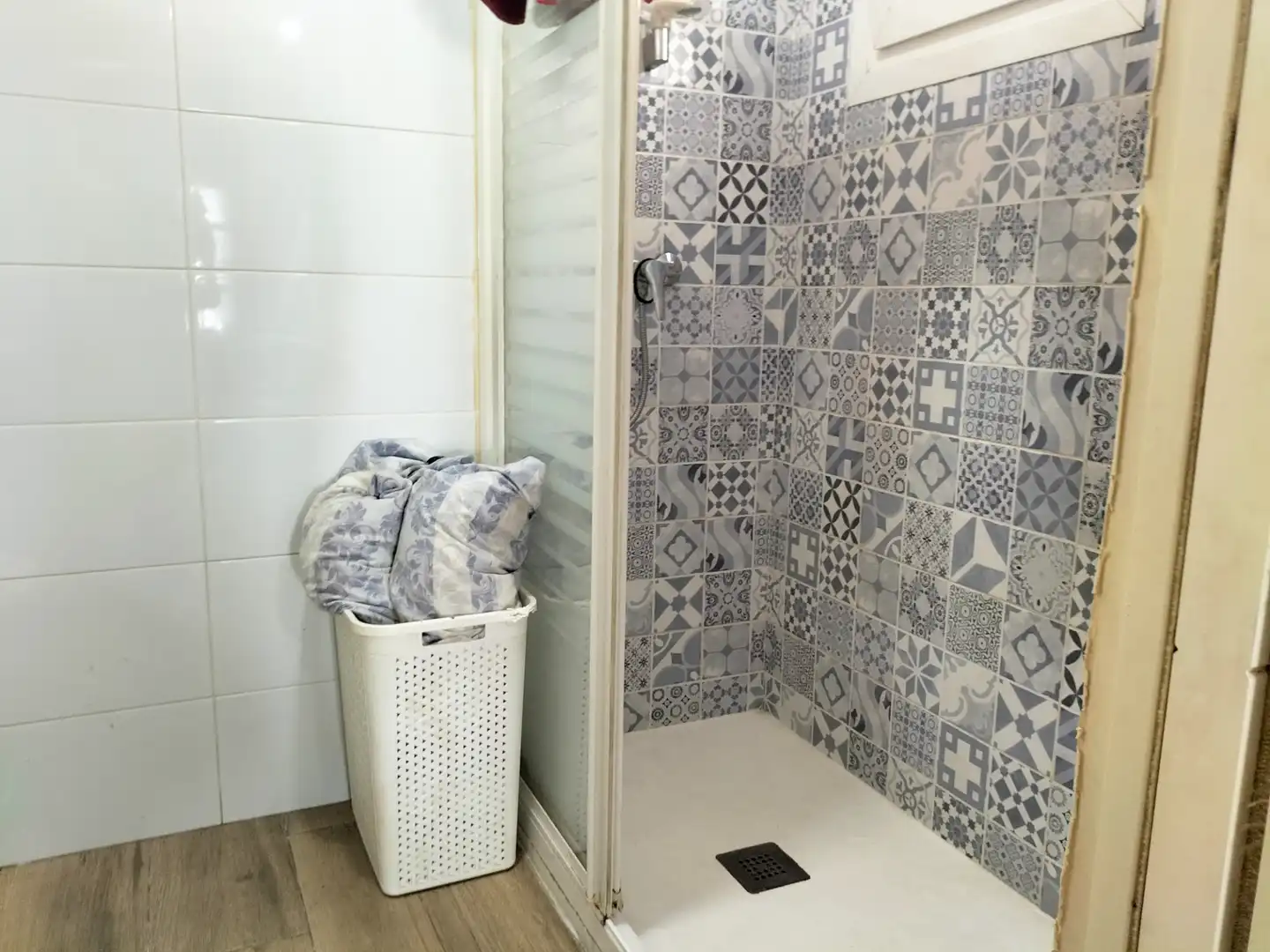 Baño de Casa adosada en venta en Sanlúcar la Mayor con Aire acondicionado