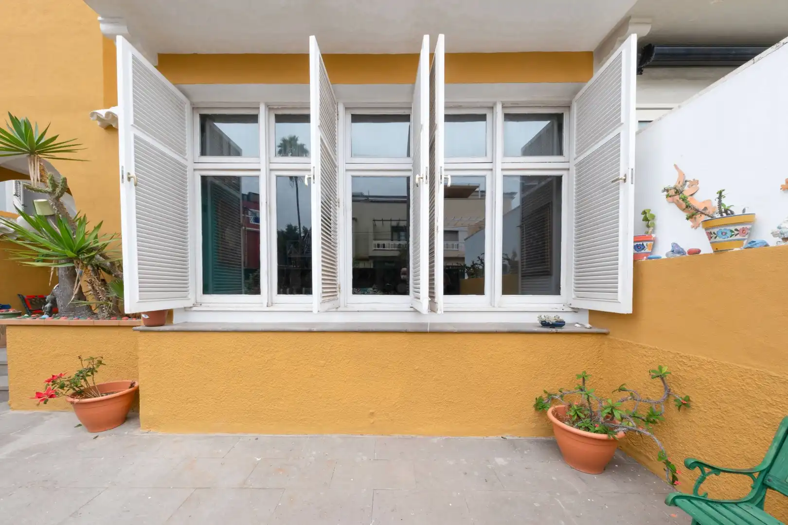 Vista exterior de Casa adosada en venta en Las Palmas de Gran Canaria con Jardín privado, Terraza y Trastero