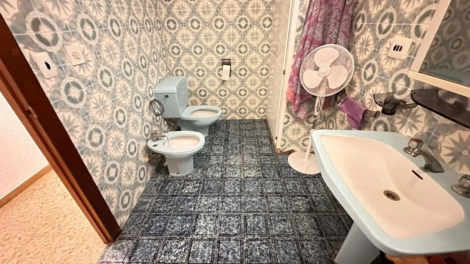 Bathroom of Houses for sale in Carlet  with Terrace, Storage room and Balcony