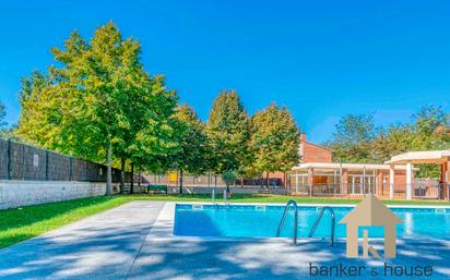 Piscina de Àtic en venda en Cerdanyola del Vallès amb Aire condicionat, Calefacció i Terrassa