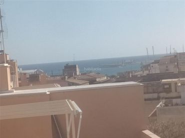 Àtic amb ascensor de lloguer a Carrer de Bonaire 22