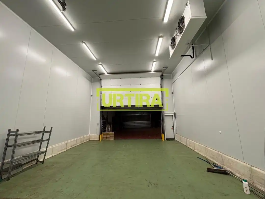 Nave industrial en venta en Donostia - San Sebastián 