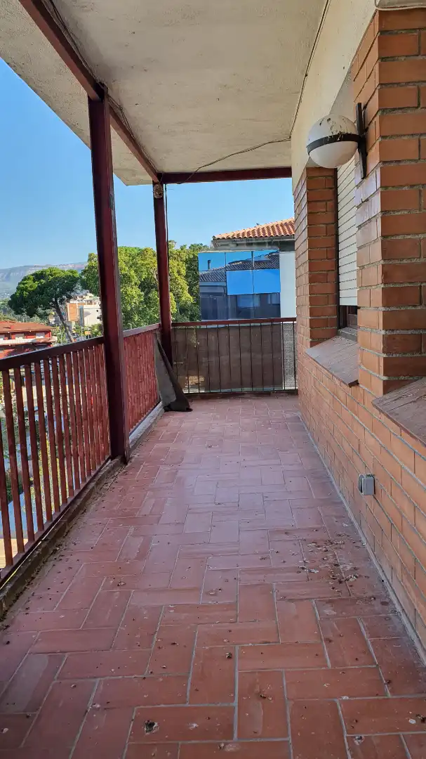 Terraza de Piso en venta en Santa Eulàlia de Ronçana con Balcón y Alarma